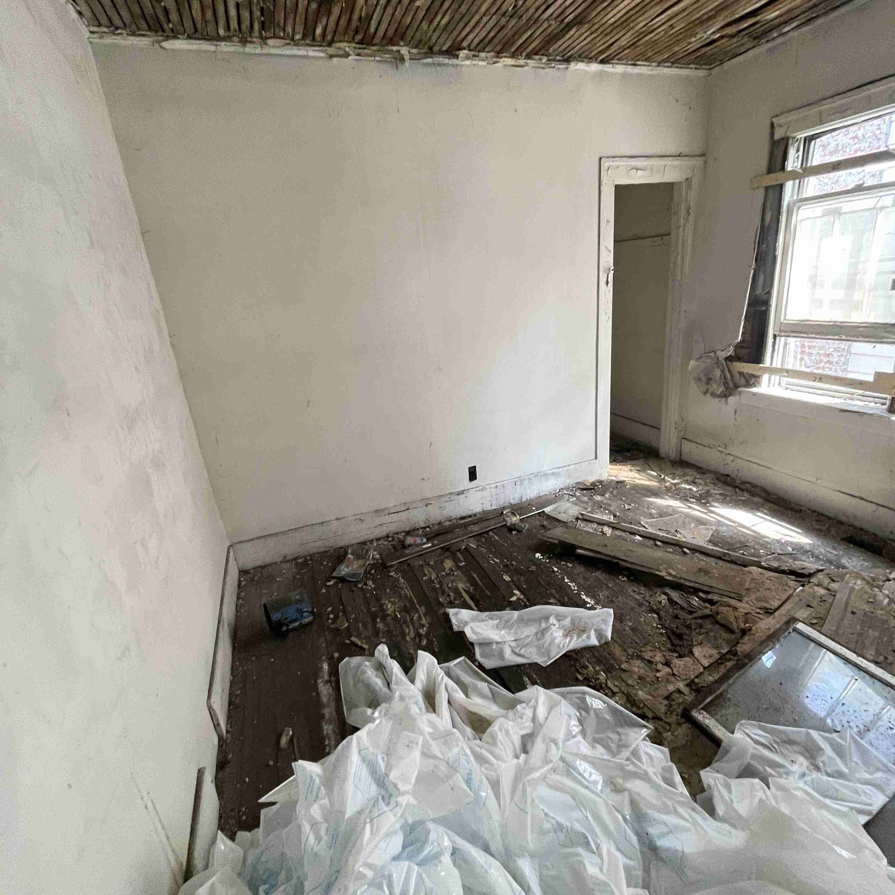 5605 S Martindale (26).jpg